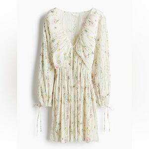 H&M Cream Ruched Bishop Sleeve Sundress